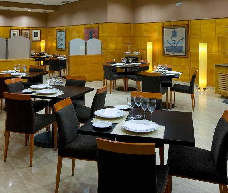 Nh Ciudad Real Hotel Restaurant photo